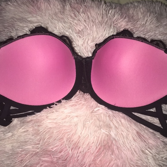 Victoria’s Secret 34D push up bra - Picture 3 of 4